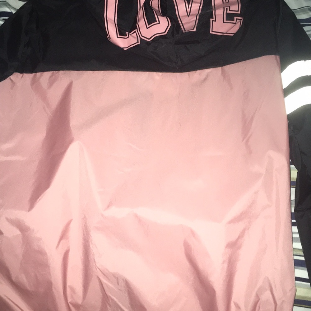 windbreaker - Picture 2 of 3